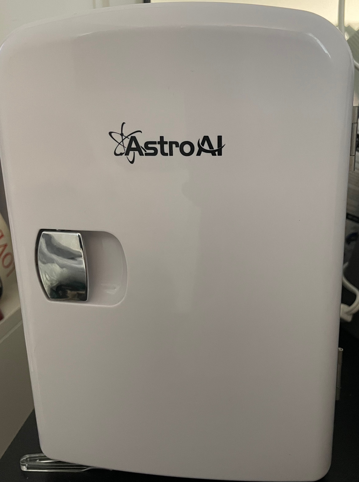 Mini refrigerator