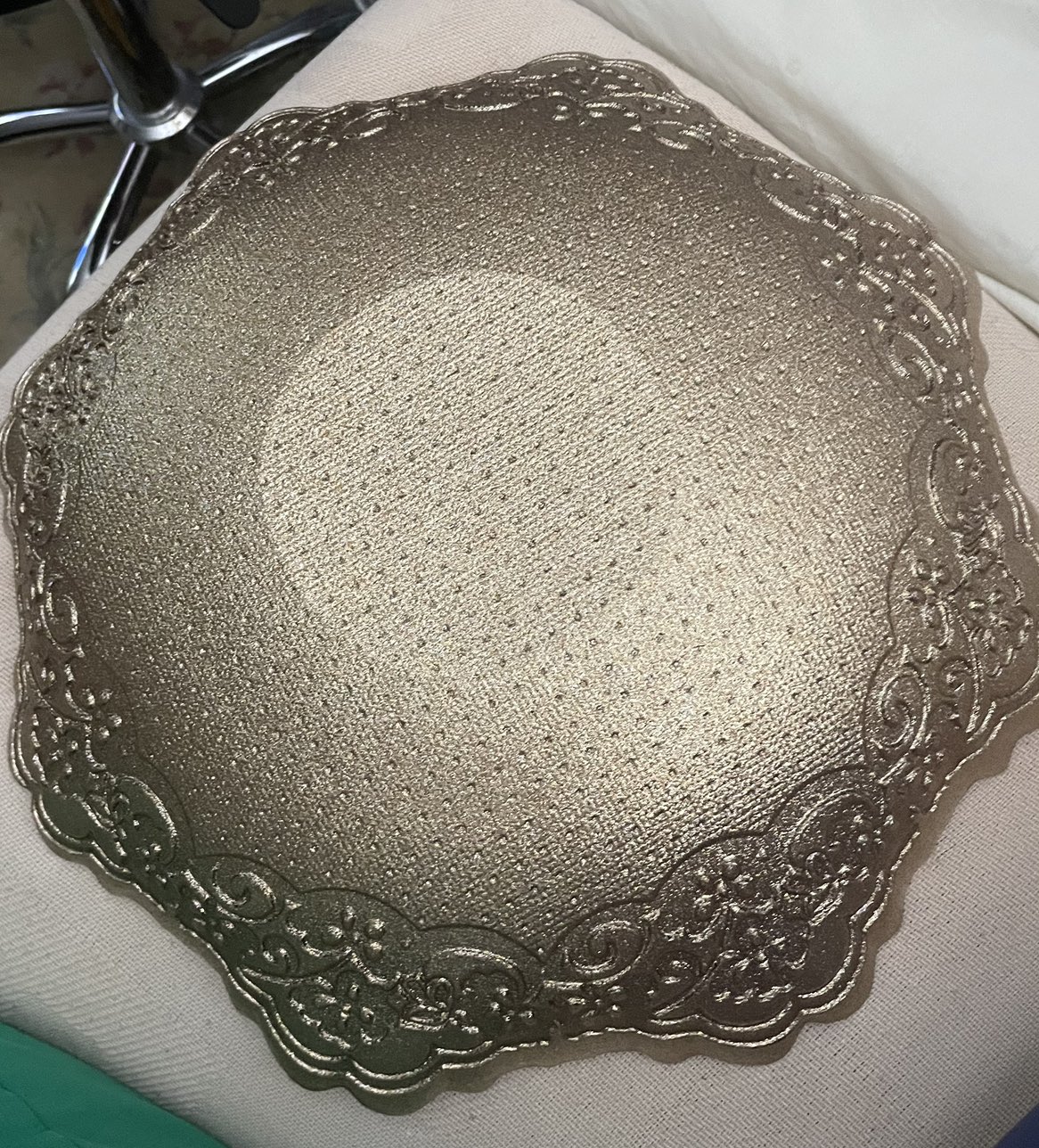 Artistic Accents Golden Plate image indicator(2)