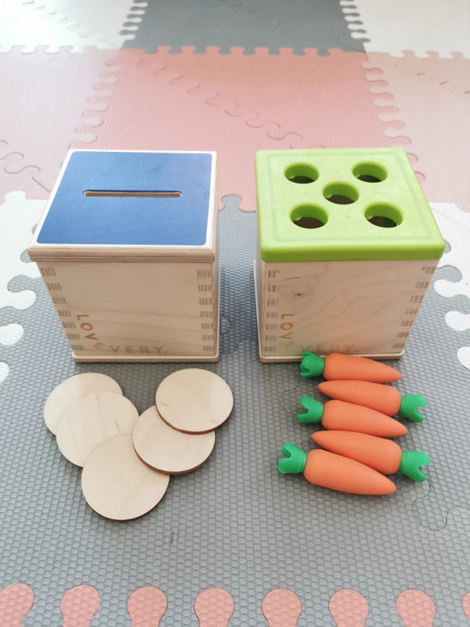 Lovevery Wooden Coin Bank and Coins thumbnail