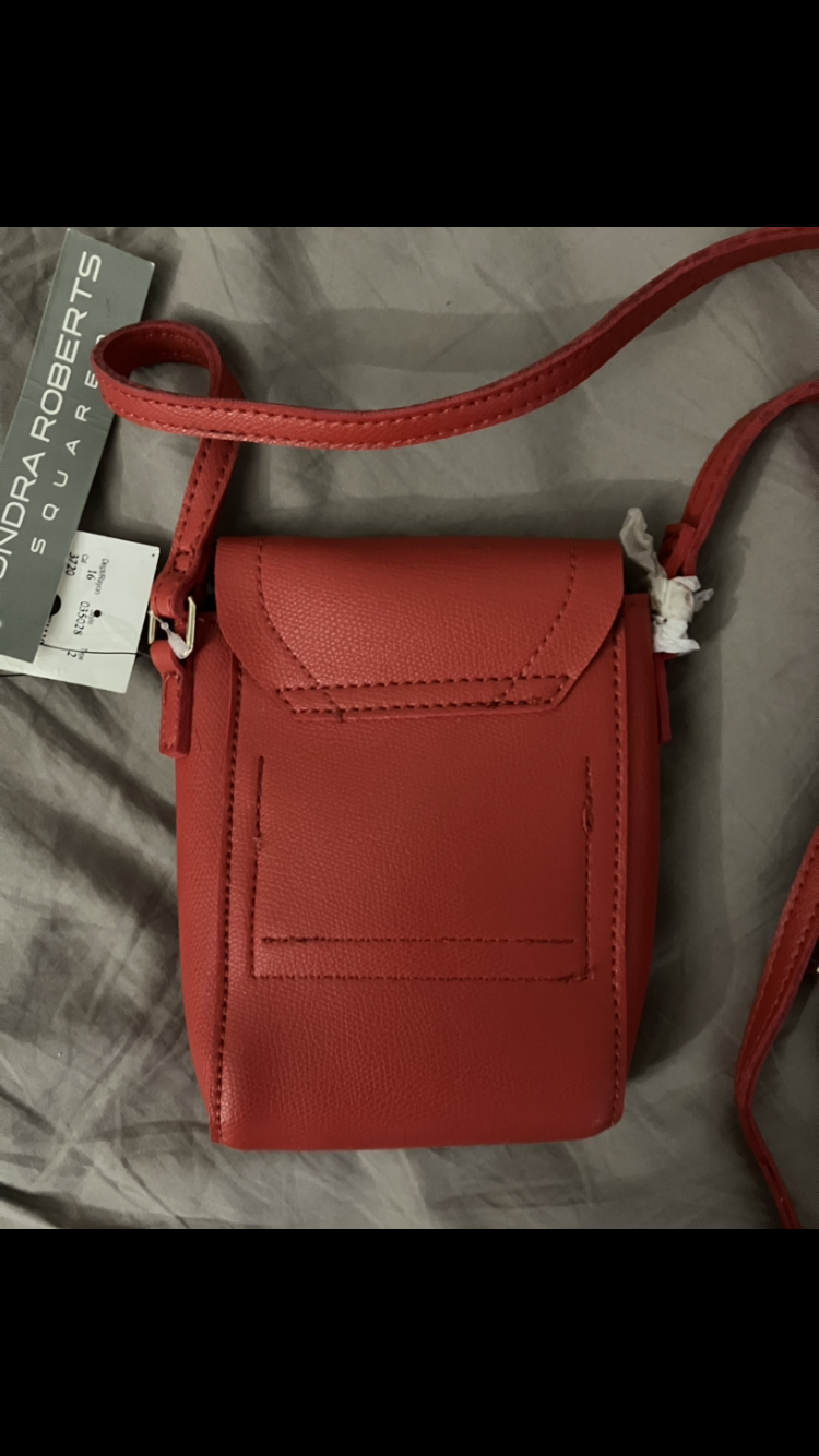 Small Red Cross Body Purse. 👛👜🌹❤️ image indicator(4)