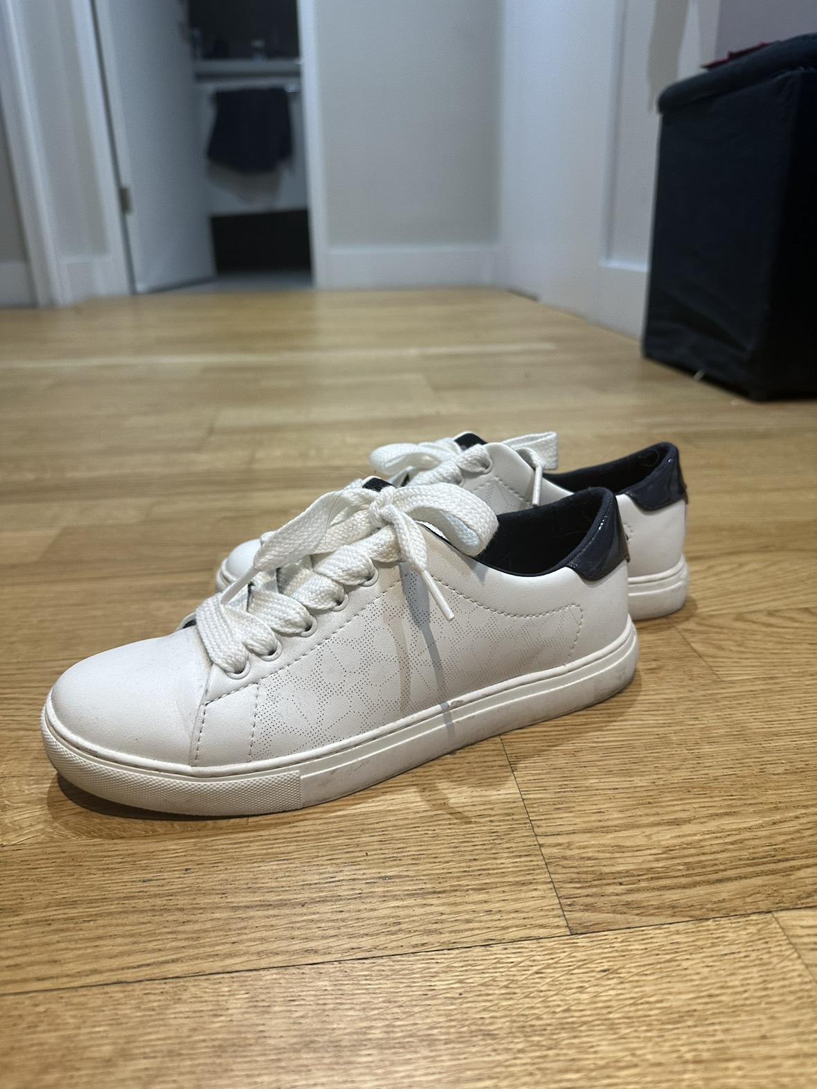 White & Navy Kate Spade Sneakers - photo 2