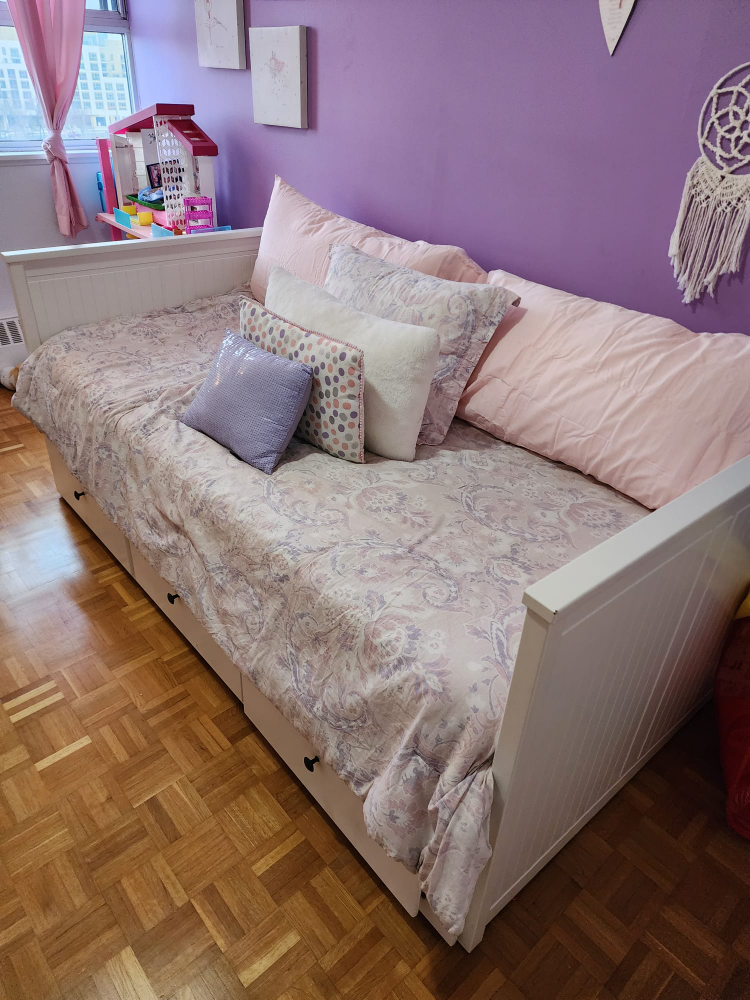 Twin Bed- pretty 😍 - photo 4