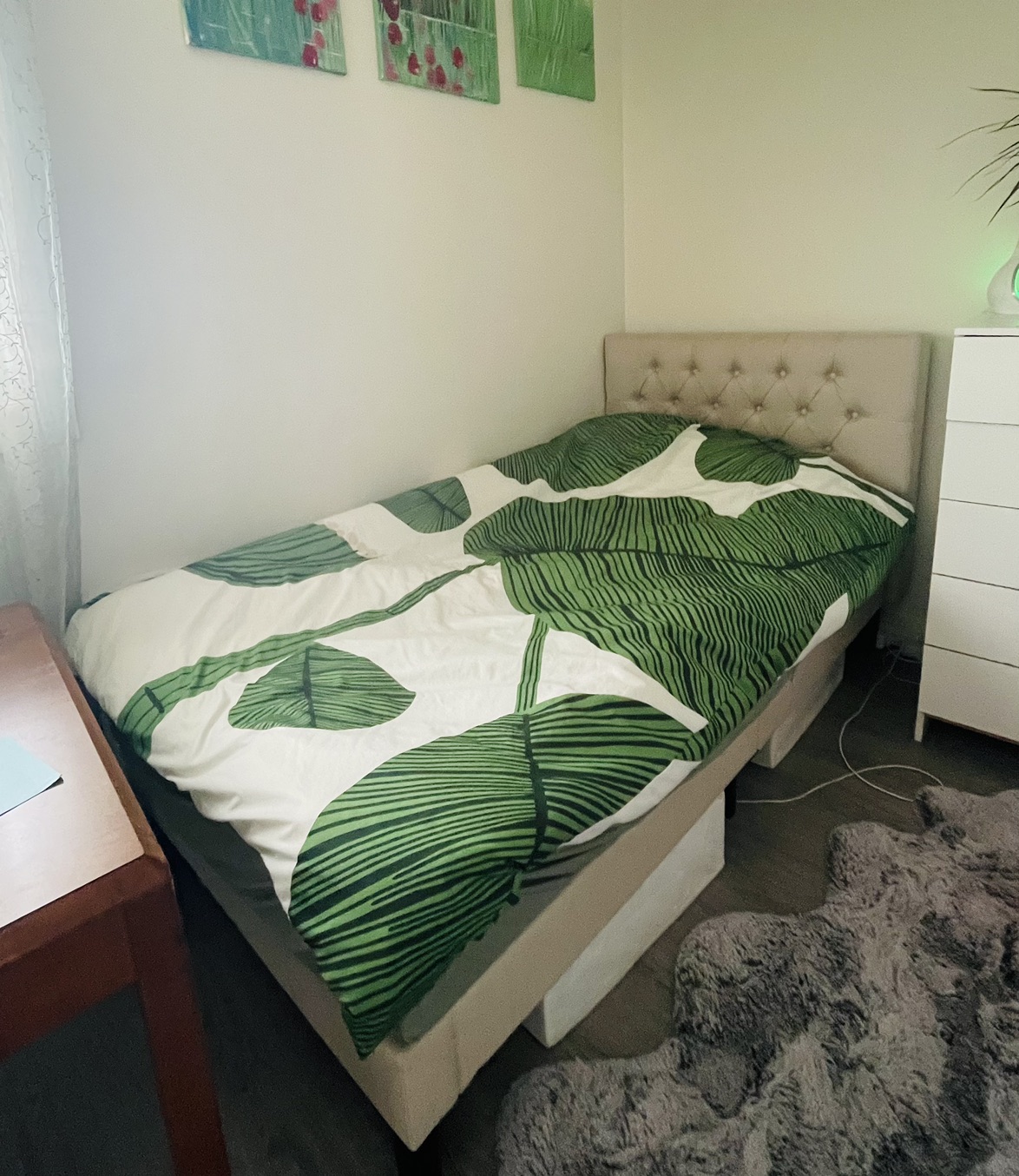 Bed twin size, good condition