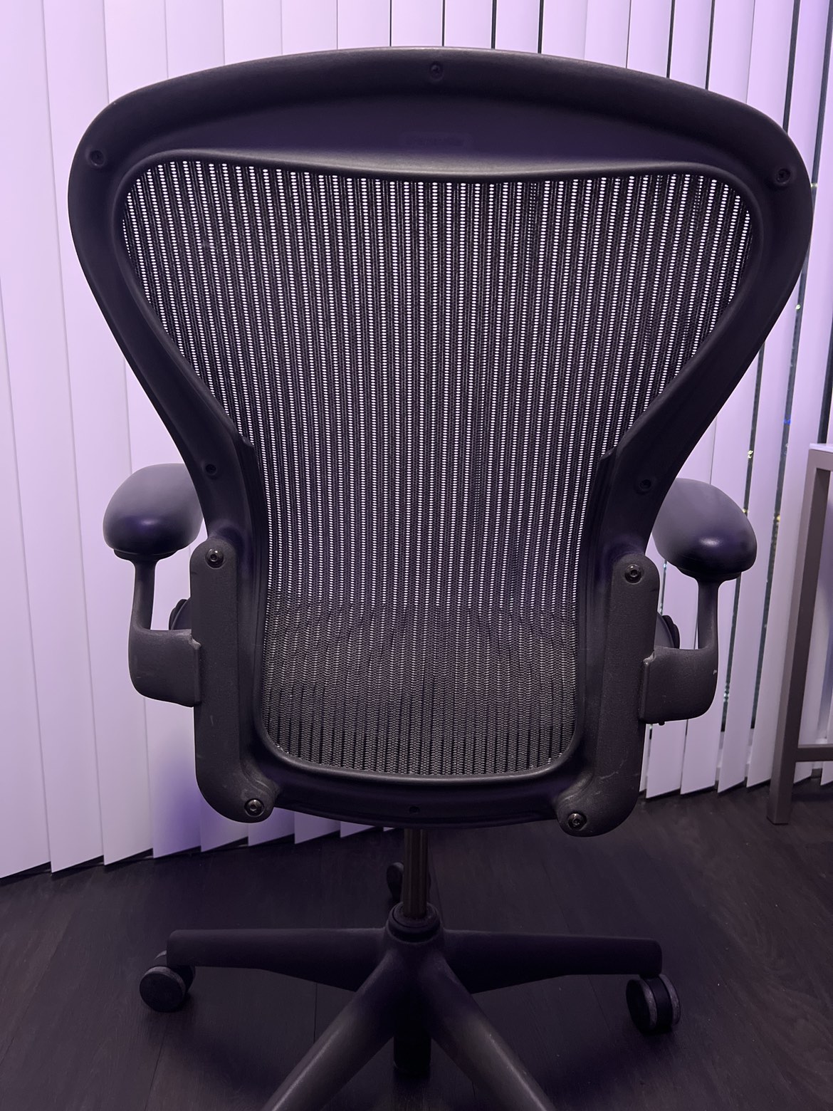 Herman Miller Aeron - Black - Size B - photo 3