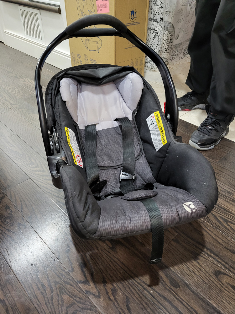 baby trend car seat - photo 2