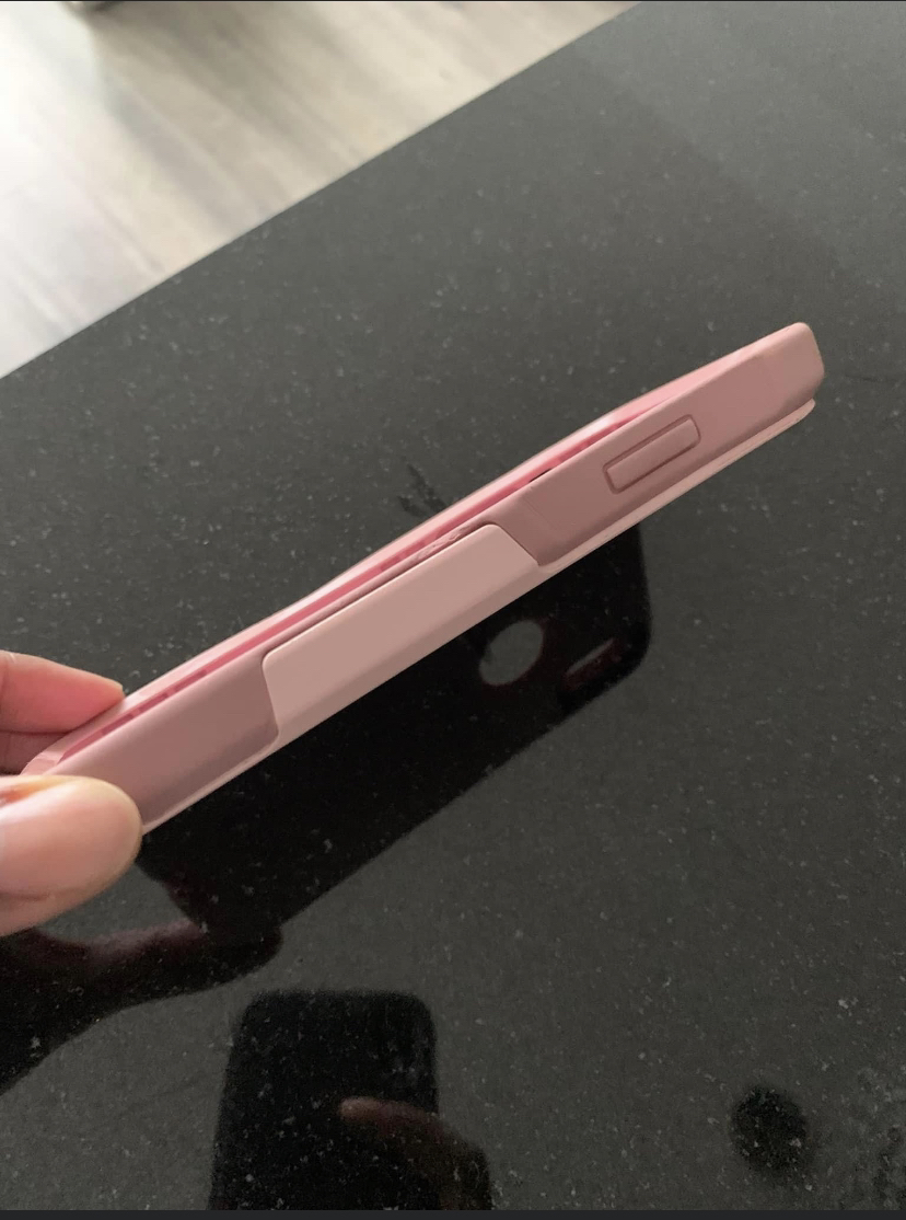 Used iPhone XR OtterBox Case image indicator(4)