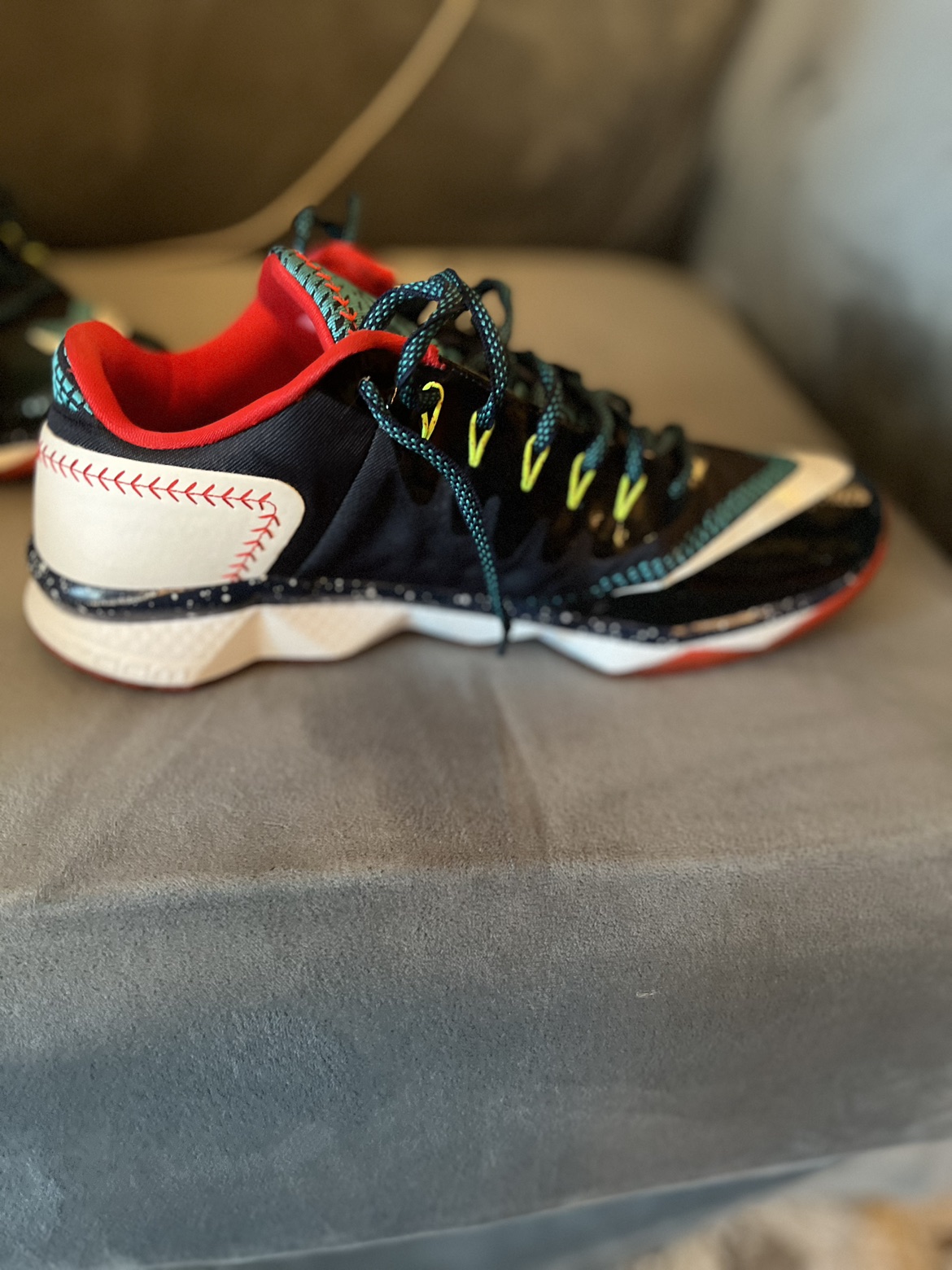 Calvin Johnson Nikes size: 9.5 - photo 3