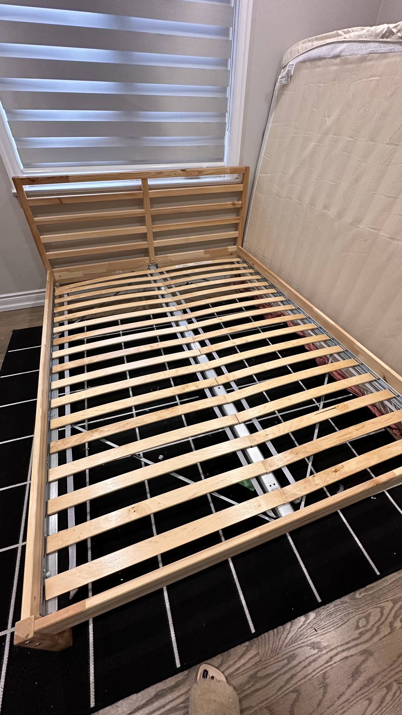 Brand New Queen Bed (wood) - photo 3