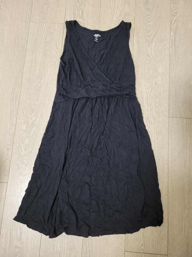 🥕 Old Navy Black Sleeveless Maternity Nursing Dress image indicator(2)