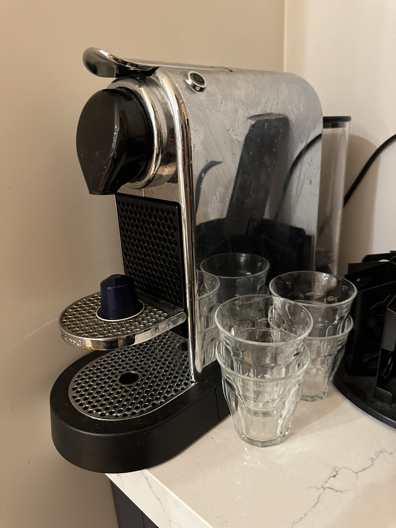 Nespresso CitiZ in chrome with pod holder