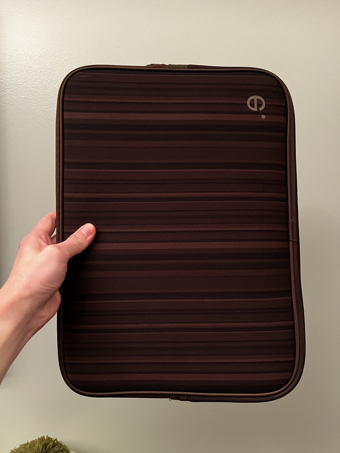 Brand New Herschel Laptop Sleeve (up to 17inch laptops) thumbnail