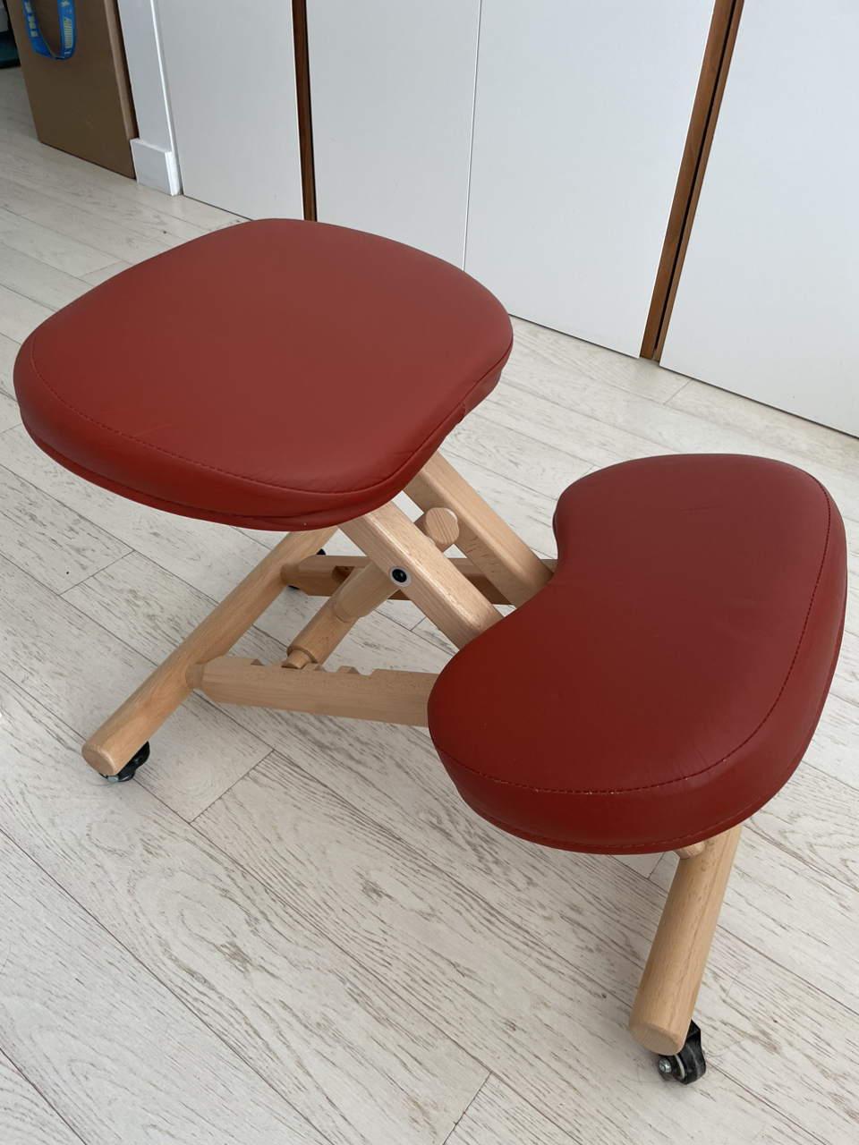 Kneeling Chair