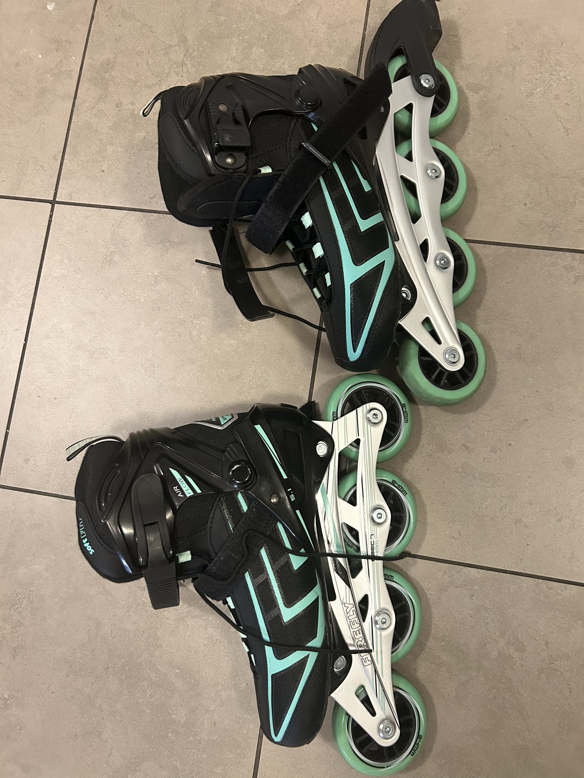 Roller blades