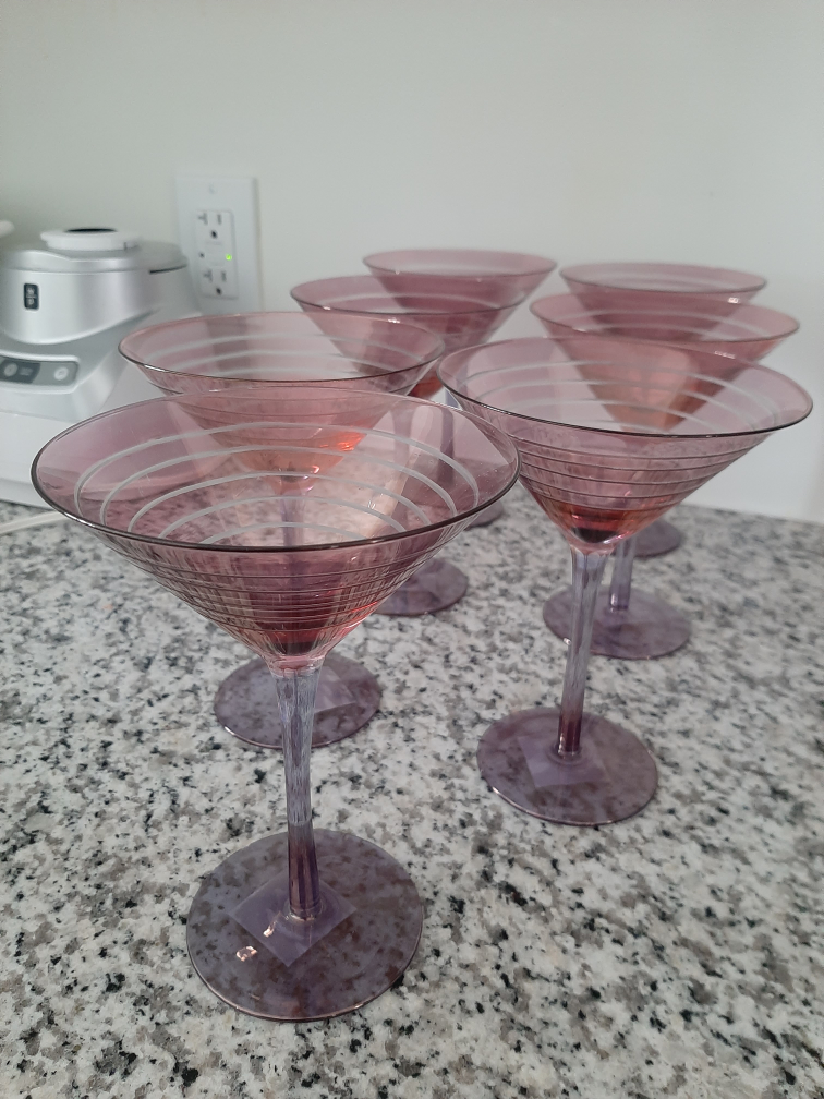 7 NEW Martini Glasses 🏈 - photo 2