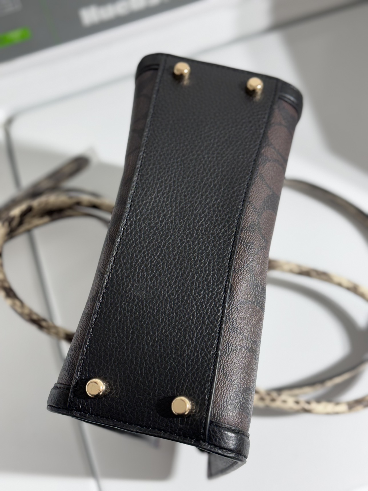 Authentic Coach Bag image indicator(3)