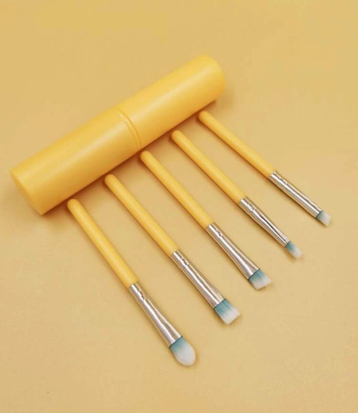 Makeup Brushes and sponges image indicator(9)