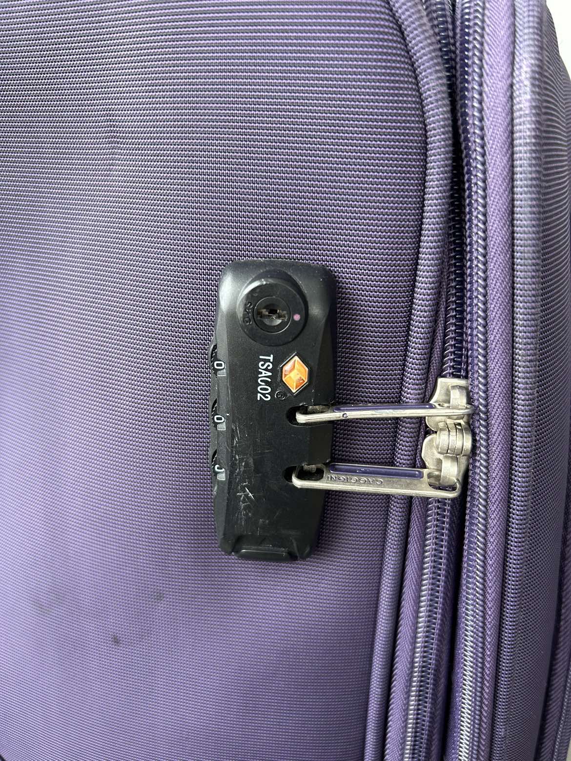American Tourister Suitcase - photo 3