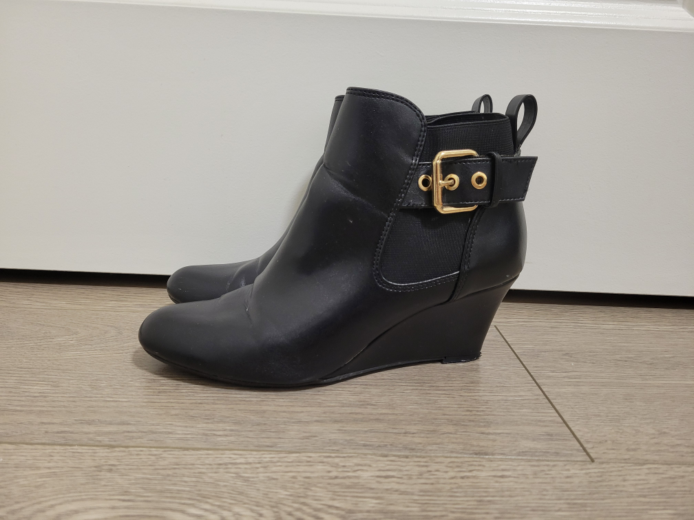🏈 Dexflex Comfort Black Wedge Booties Ankle Boots (Size 6.5) - photo 2