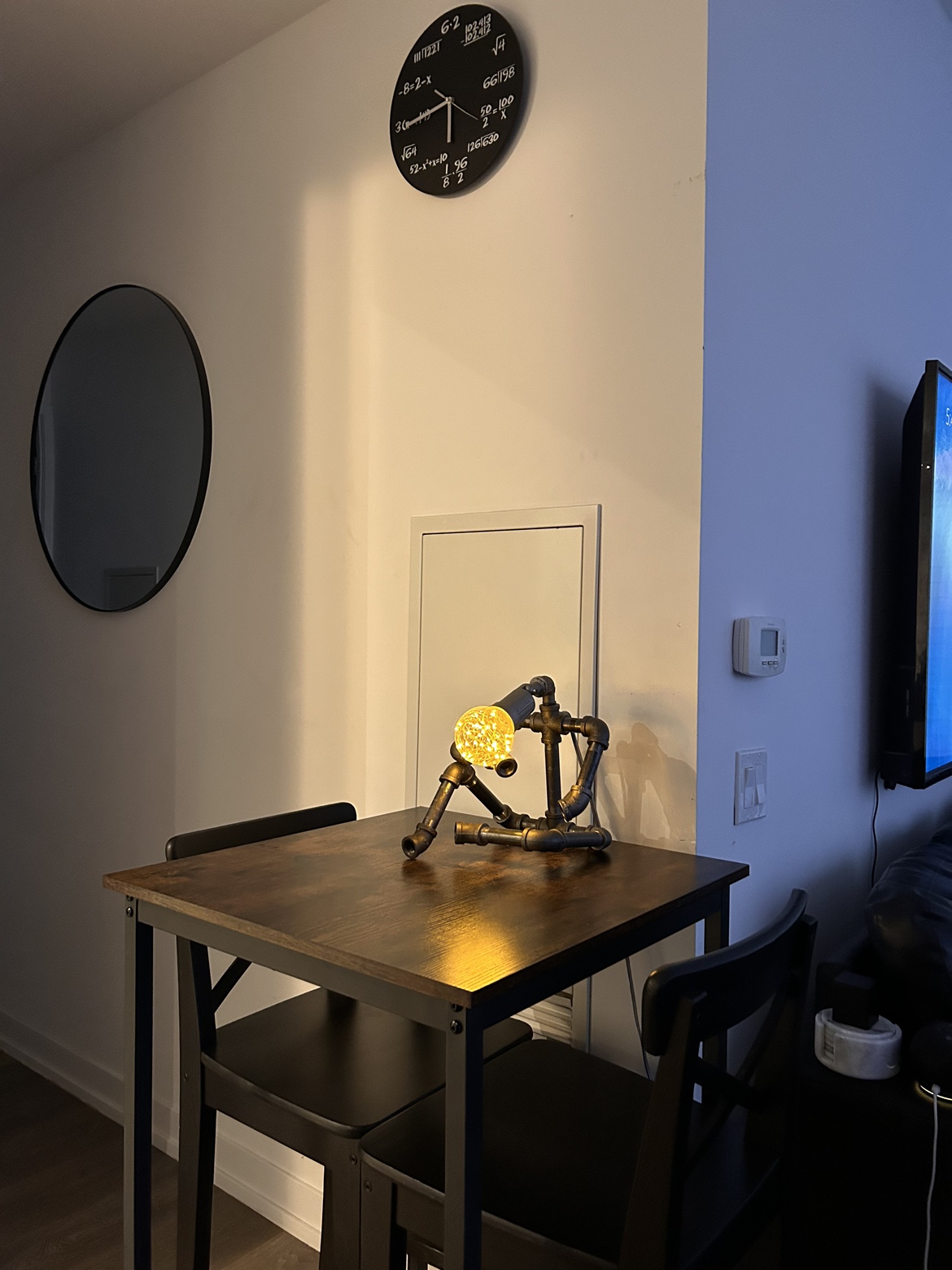 IKEA Chairs + Table image indicator(7)