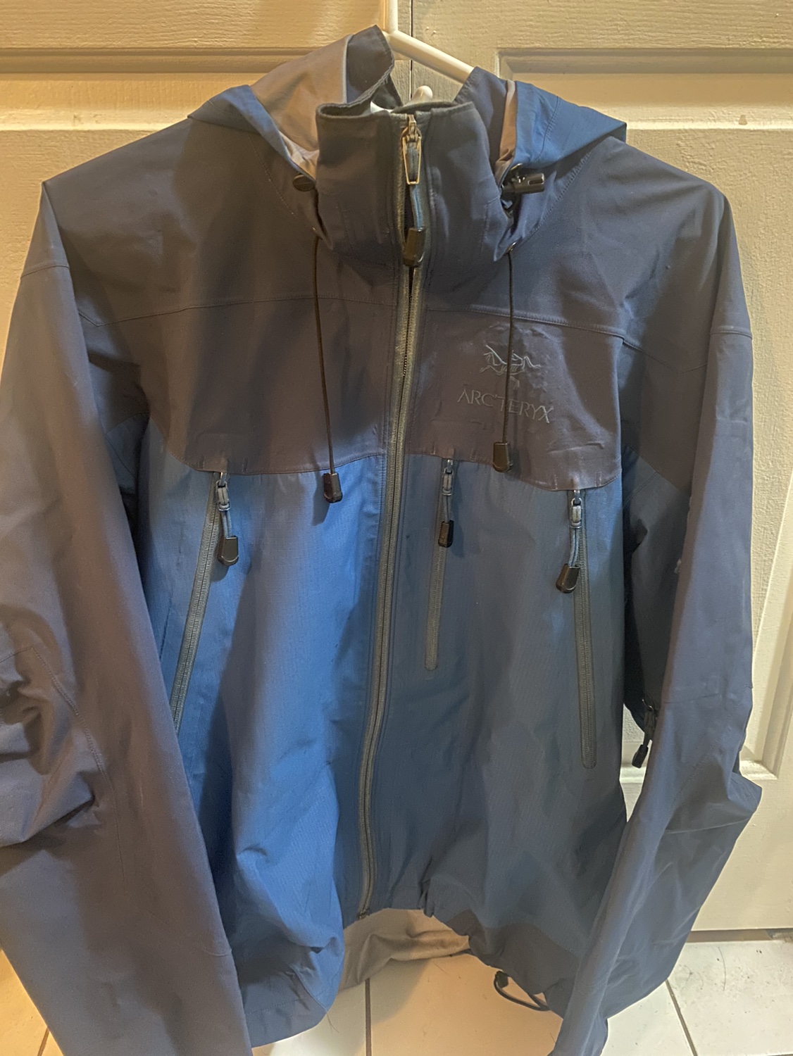 2004 arcteryx theta AR Pelican size M