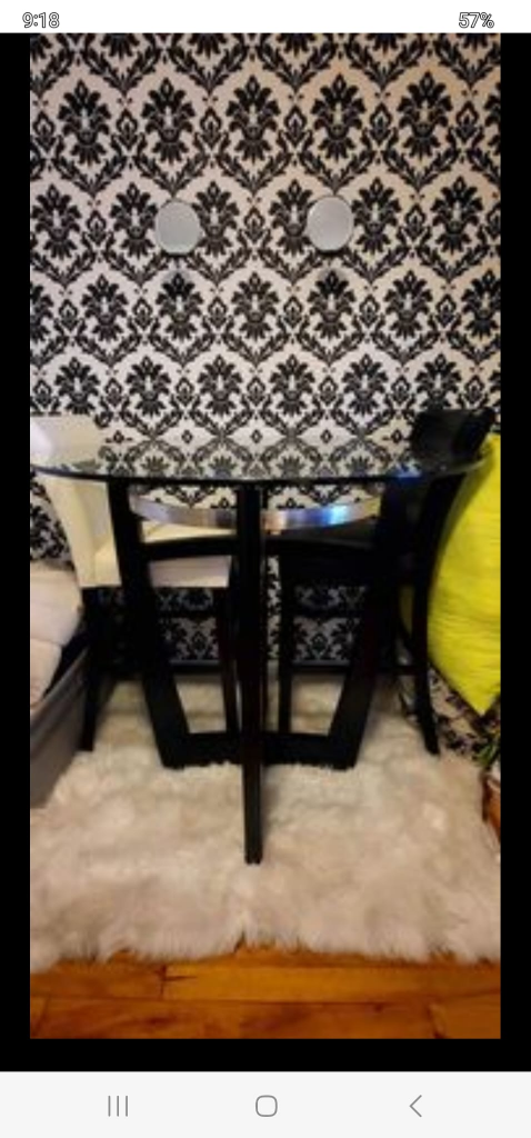 Comedor de 4 sillas  de poco uso se ve como nuevo - photo 5