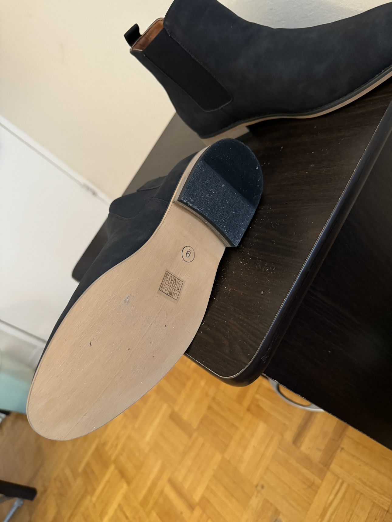 BRAND NEW CHELSEA BOOTS US 9 - photo 5