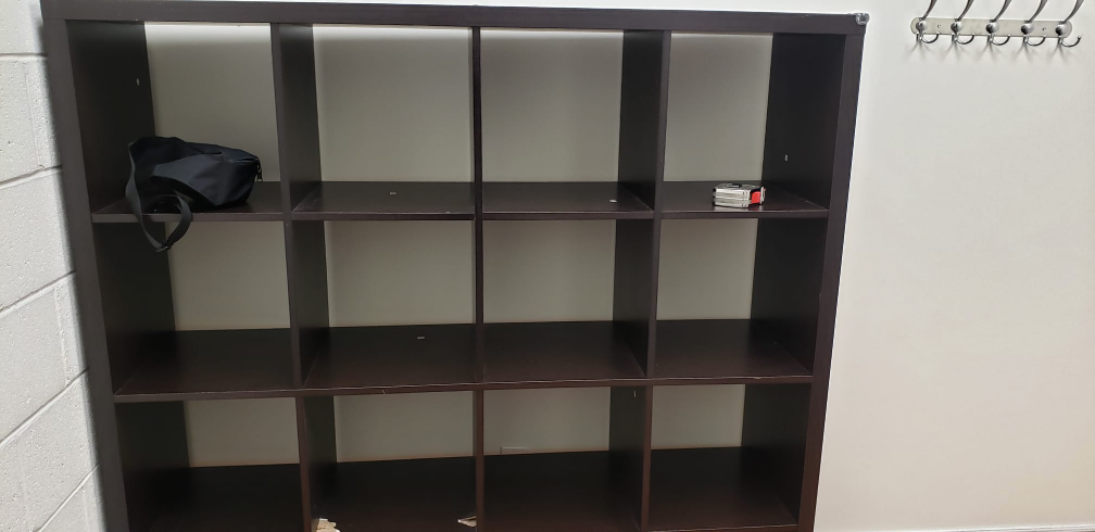 Bookshelf or cubby 🏈 - photo 2