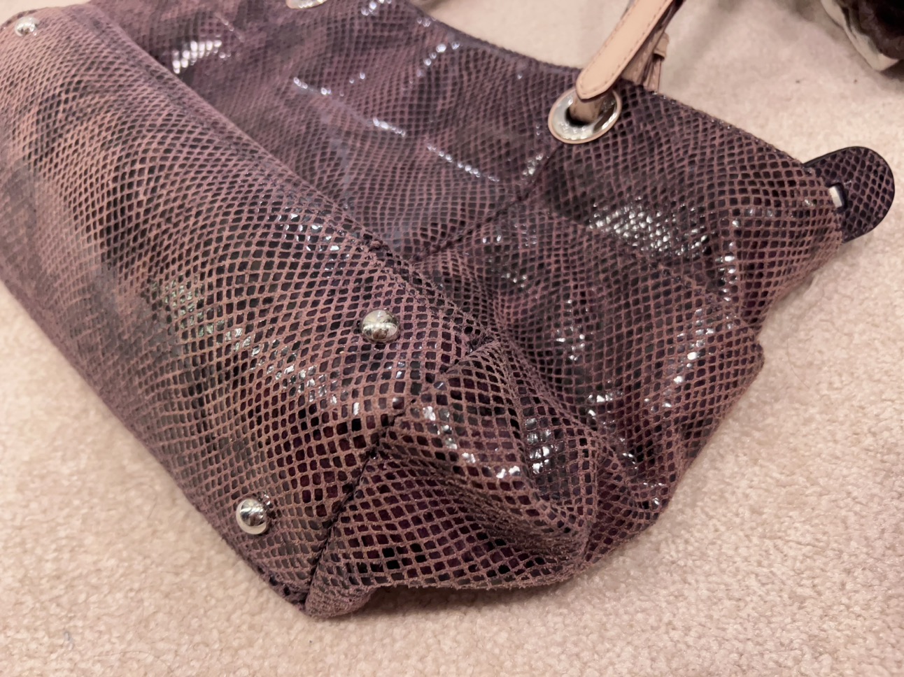 Michael Kors Snakeskin Printed🐍 Tote image indicator(6)