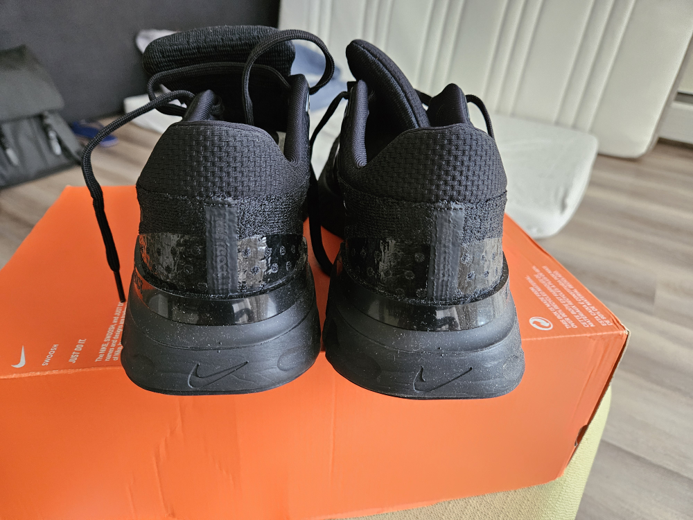 Nike running shoes - photo 4