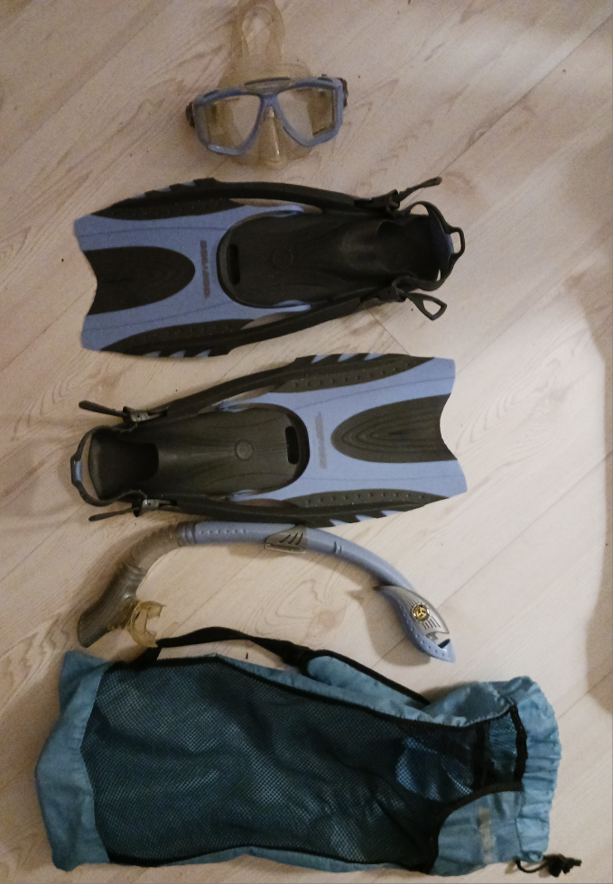 Snorkeling Set thumbnail
