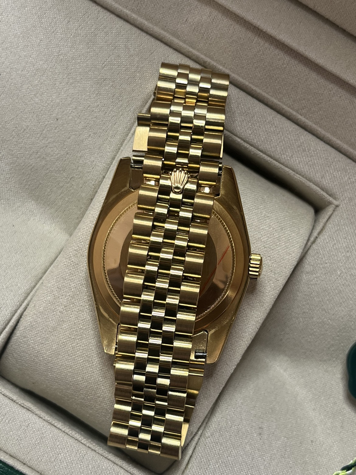 Rolex Datejust Gold image indicator(3)