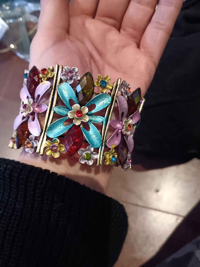 FLOWER BRACELET