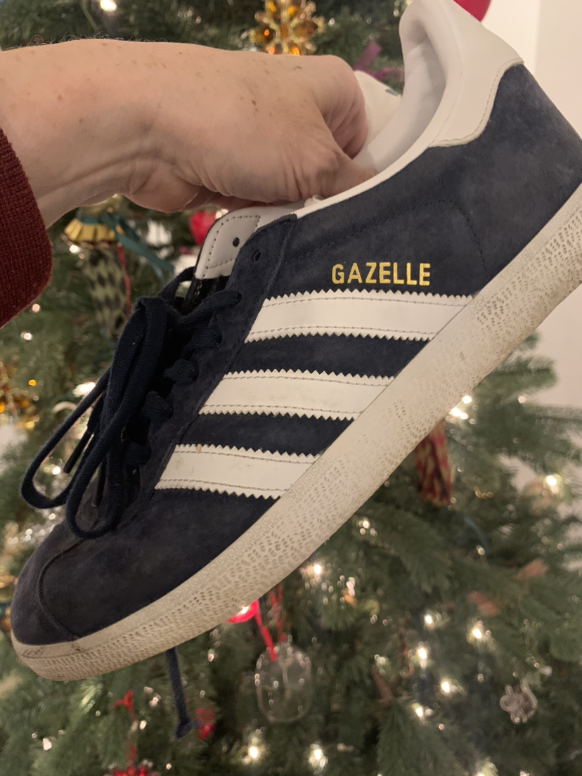 Men’s Adidas size 7 navy suede Gazelle shoes thumbnail