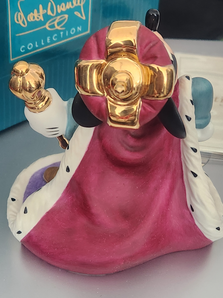 The Prince and the Pauper - Mickey Mouse, Long Live the King image indicator(3)