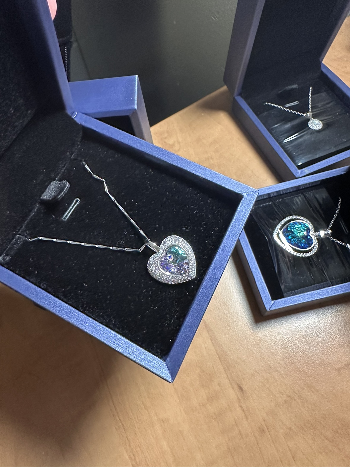 Swarovski necklaces for her image indicator(6)