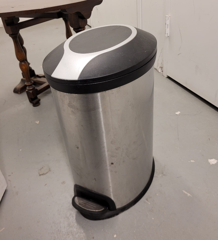 Stainless steel dustbin thumbnail