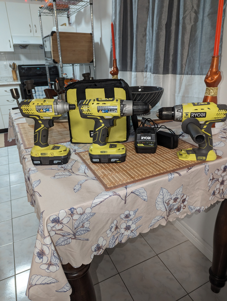Ryobi drill set