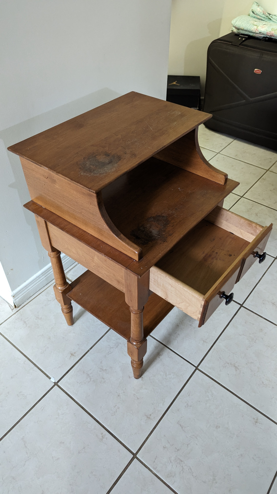Side table with drawer - photo 4