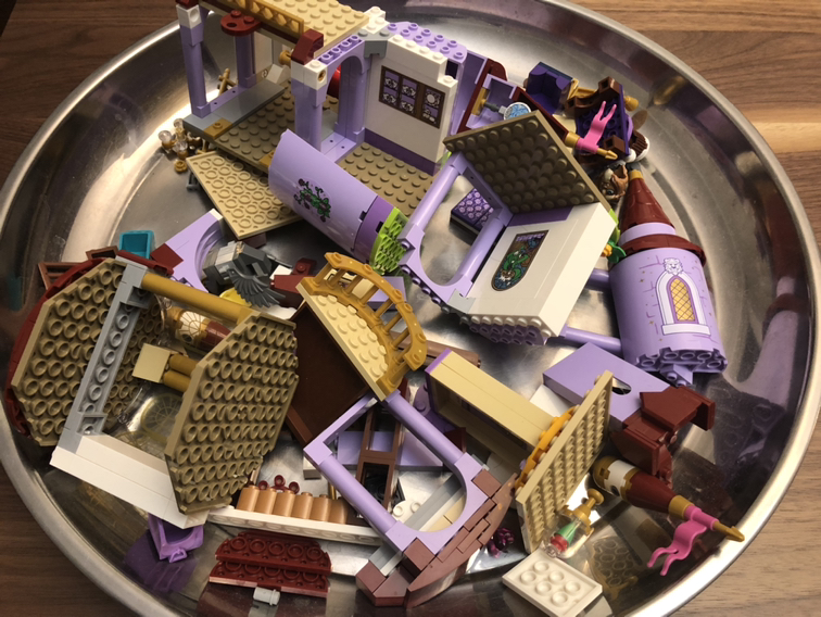 Free Disney LEGO set - Beauty and the Beast - photo 2