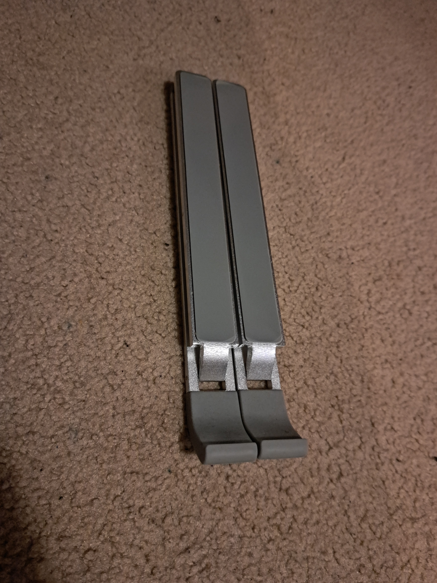 Laptop stand - photo 2