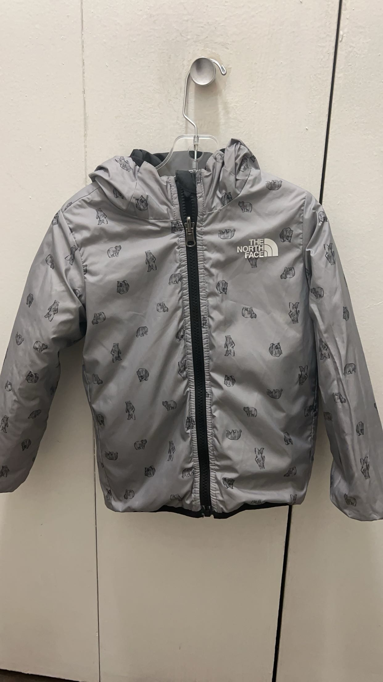 The north face reversible  jacket image indicator(2)