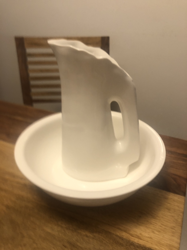 White sleek vase and large bowl