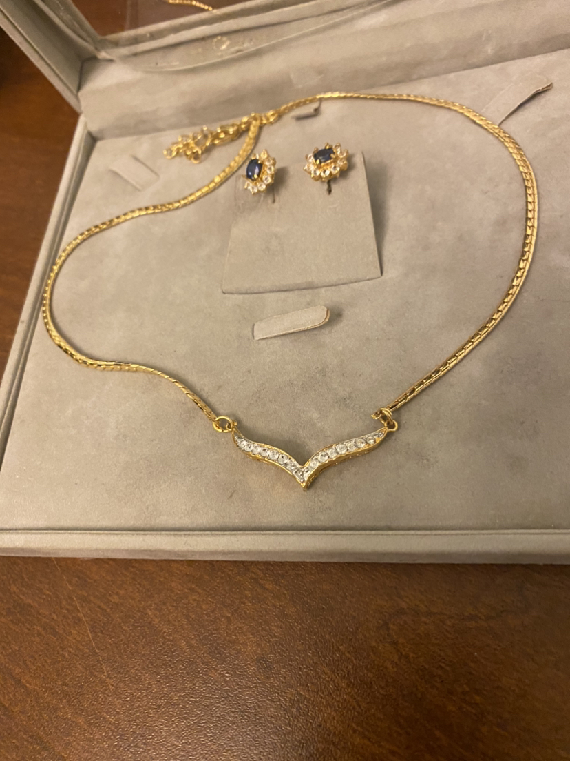 Gold plated Diamond Necklace and Earrings thumbnail