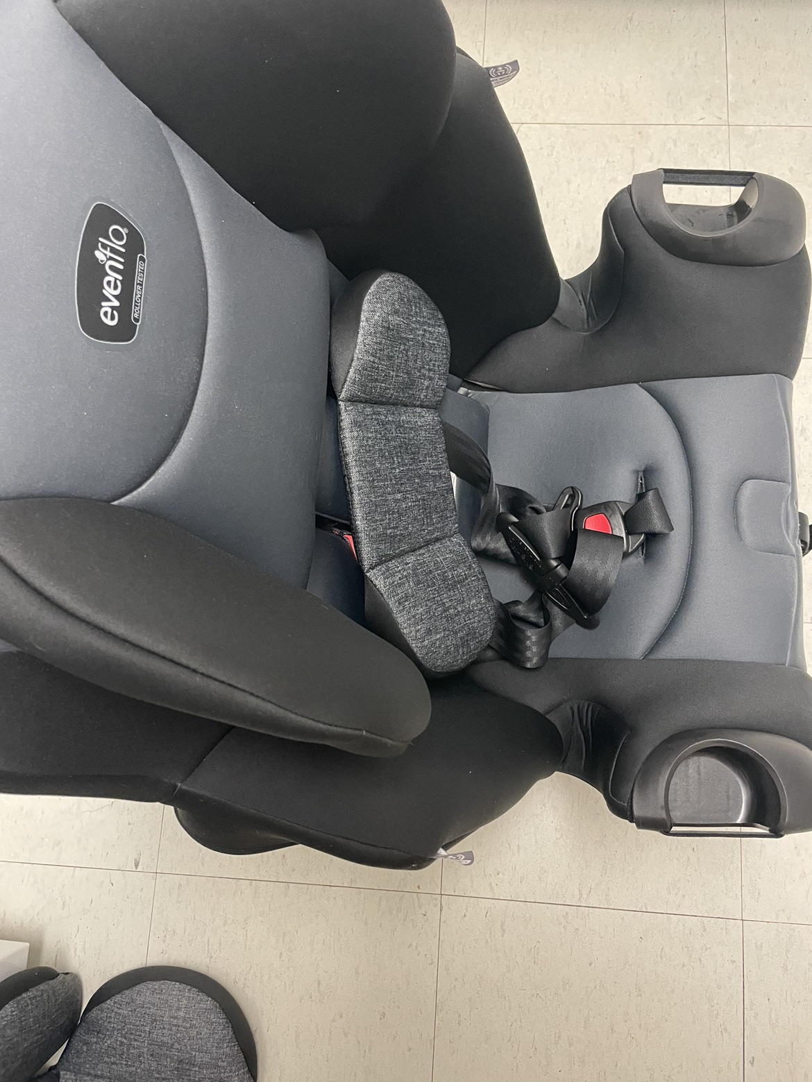 Car seat evenflo symphony all in one , used like brand new. - photo 4