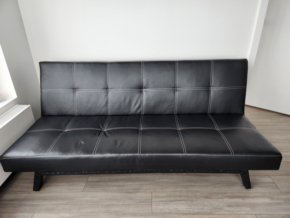 Futon / Sleeper Sofa