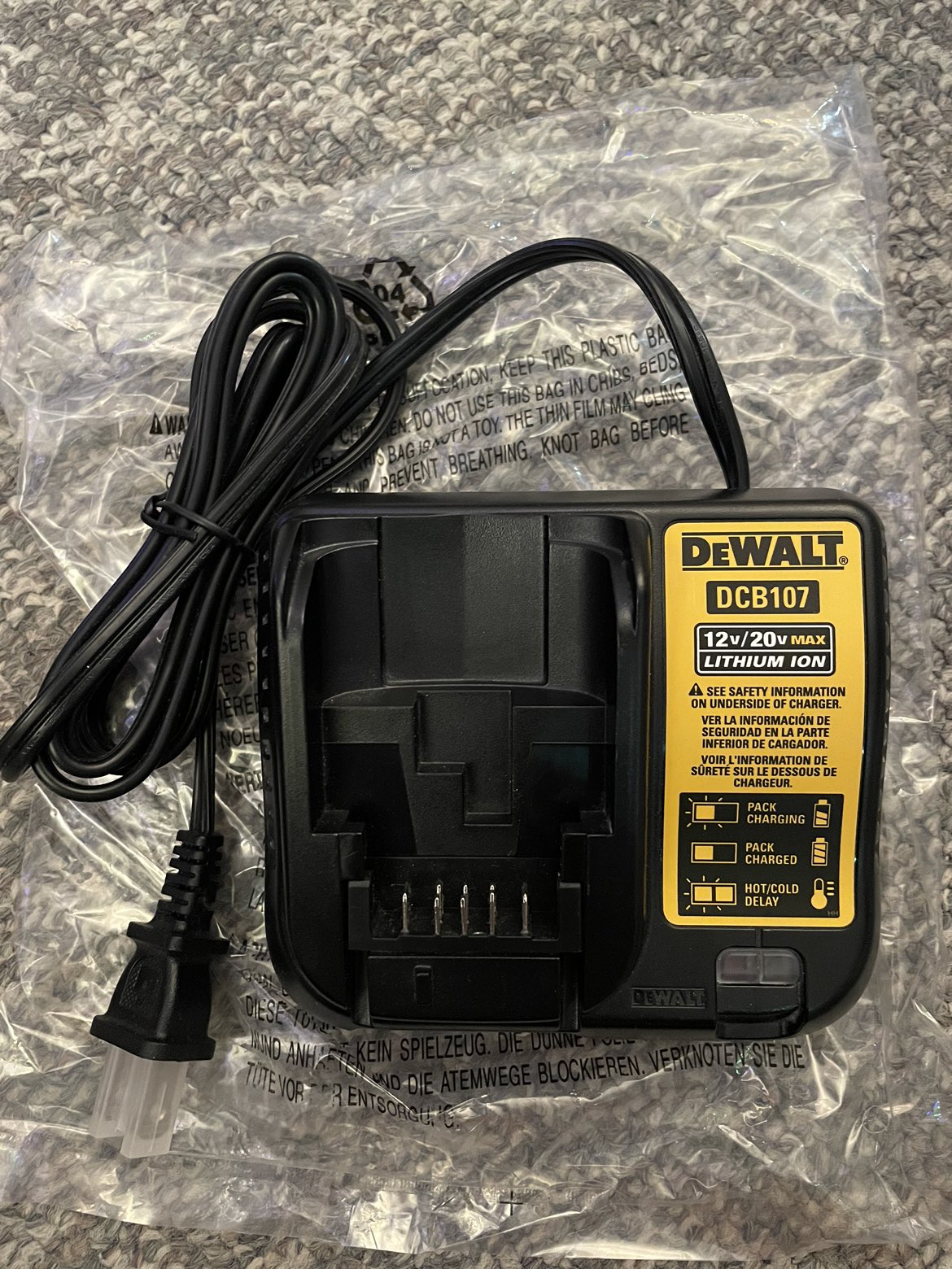 DeWalt Charge