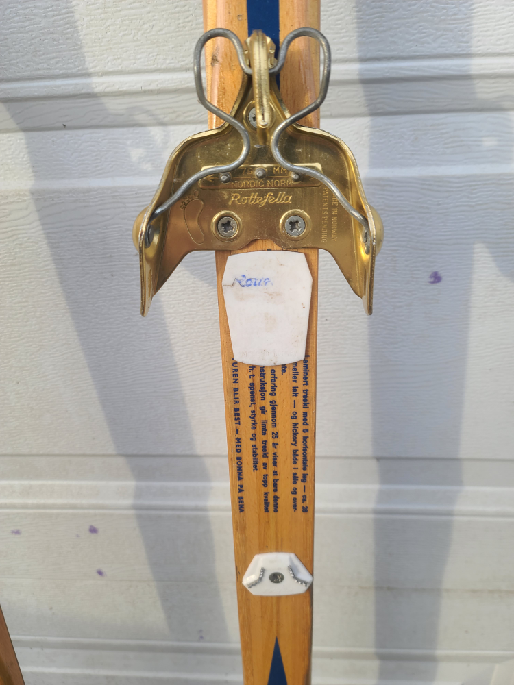 vintage 1960 cross country skis - photo 3