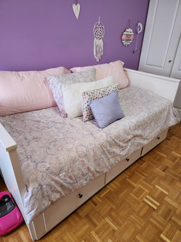 Twin Bed- pretty 😍 - photo 3