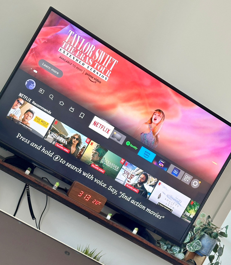 Move-out SALE | Smart TV 43” Toshiba Fire TV