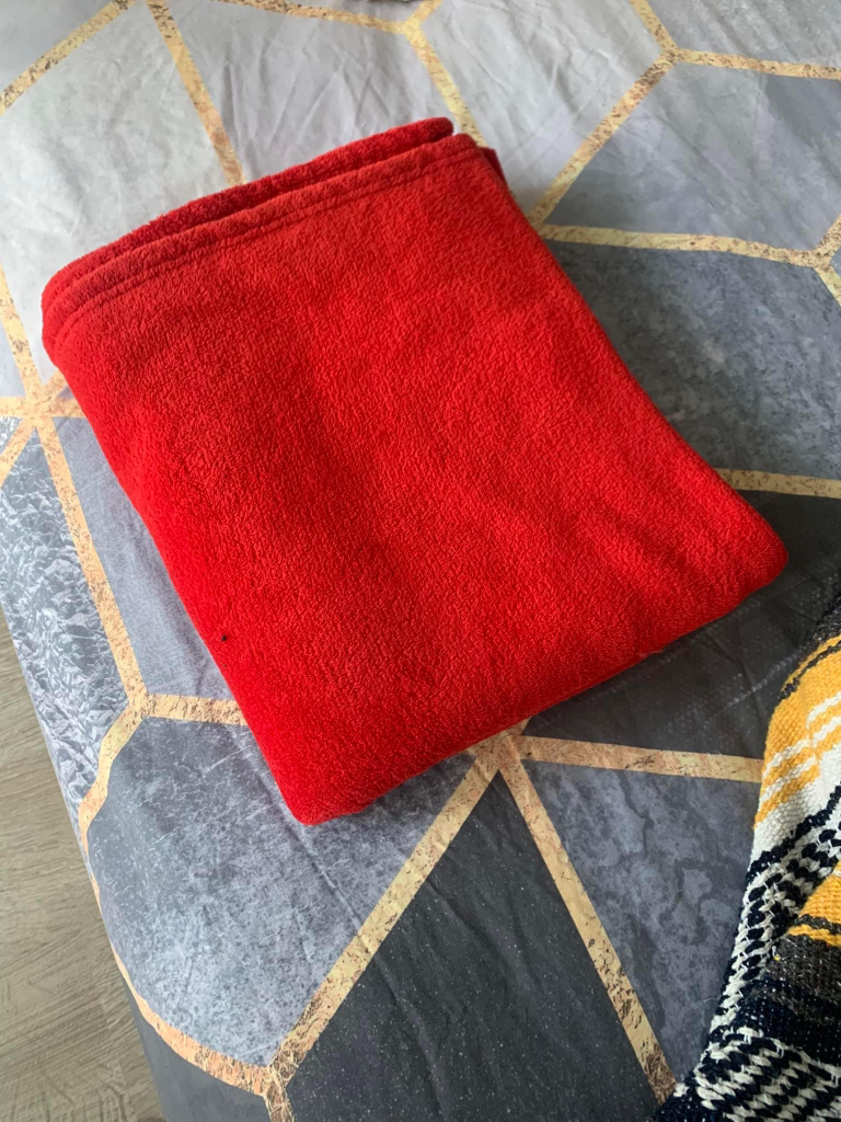 Free throw blankets thumbnail